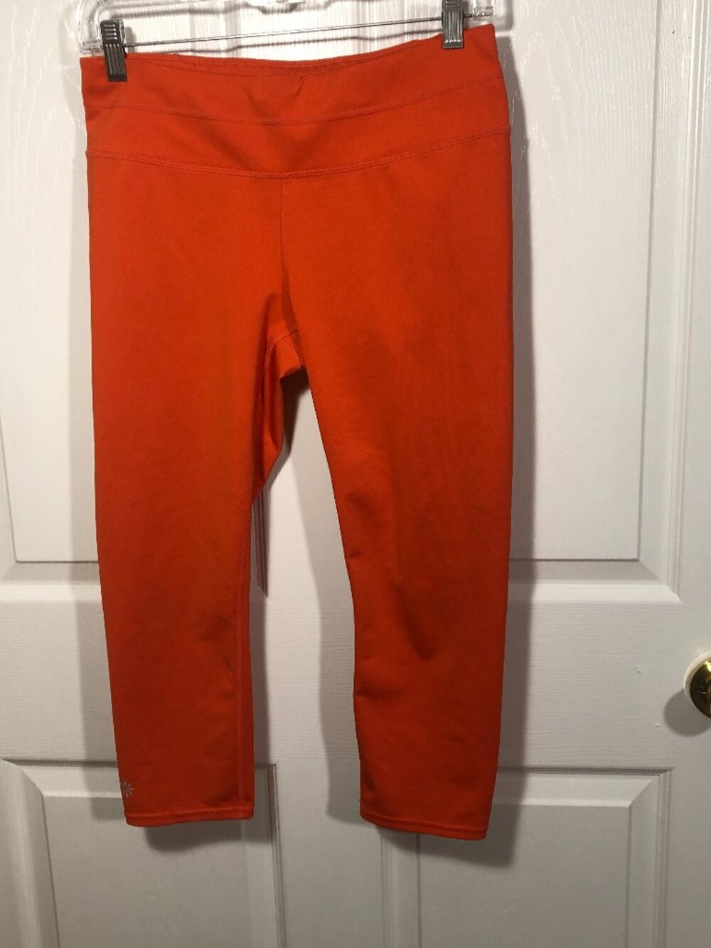 Athleta women red athletic capri, size medium